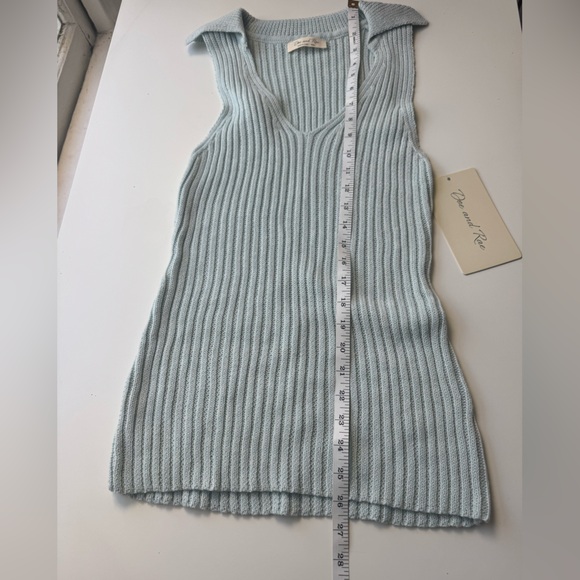 Doe and Rae Women’s Ribbed Knit - Picture 6 of 8